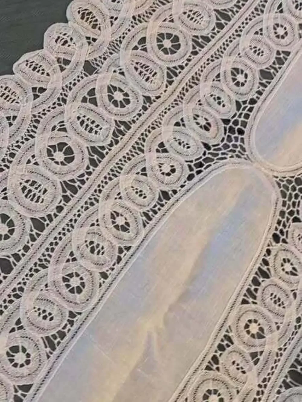 N/A design intricate
